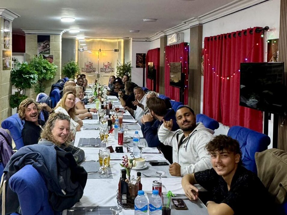 Weihnachtsfeier-Ponglish-25-Leute-4x3